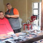 Barber Gives Free Haircuts to Blind Matric Pupils